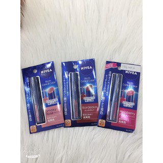 Son dưỡng môi Nivea .