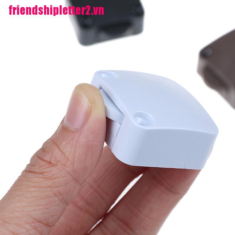 1 Công Tắc Điều Khiển Đèn Tủ Quần Áo Tự Động