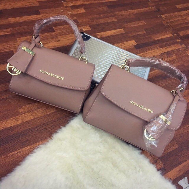 Túi xách Michael Kors