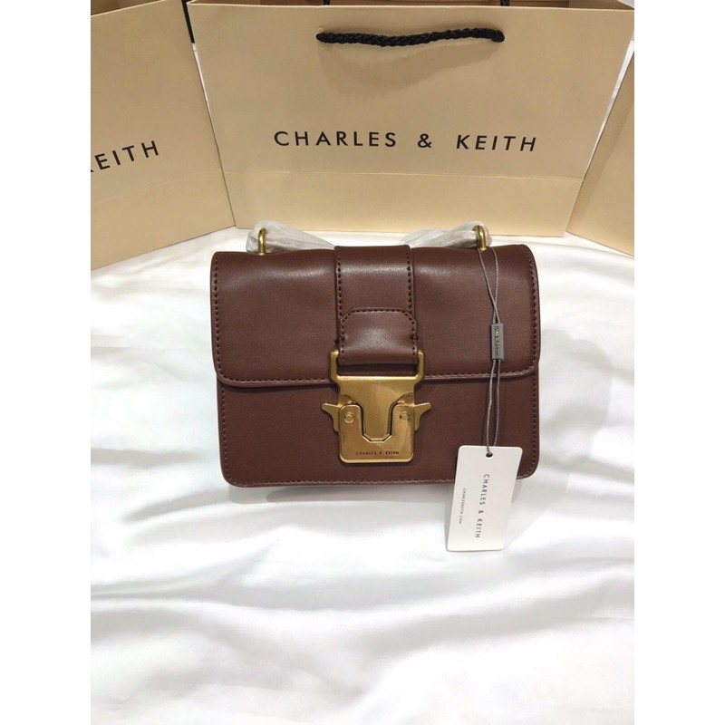 Túi mẫu mới màu nâu bò size 18cm