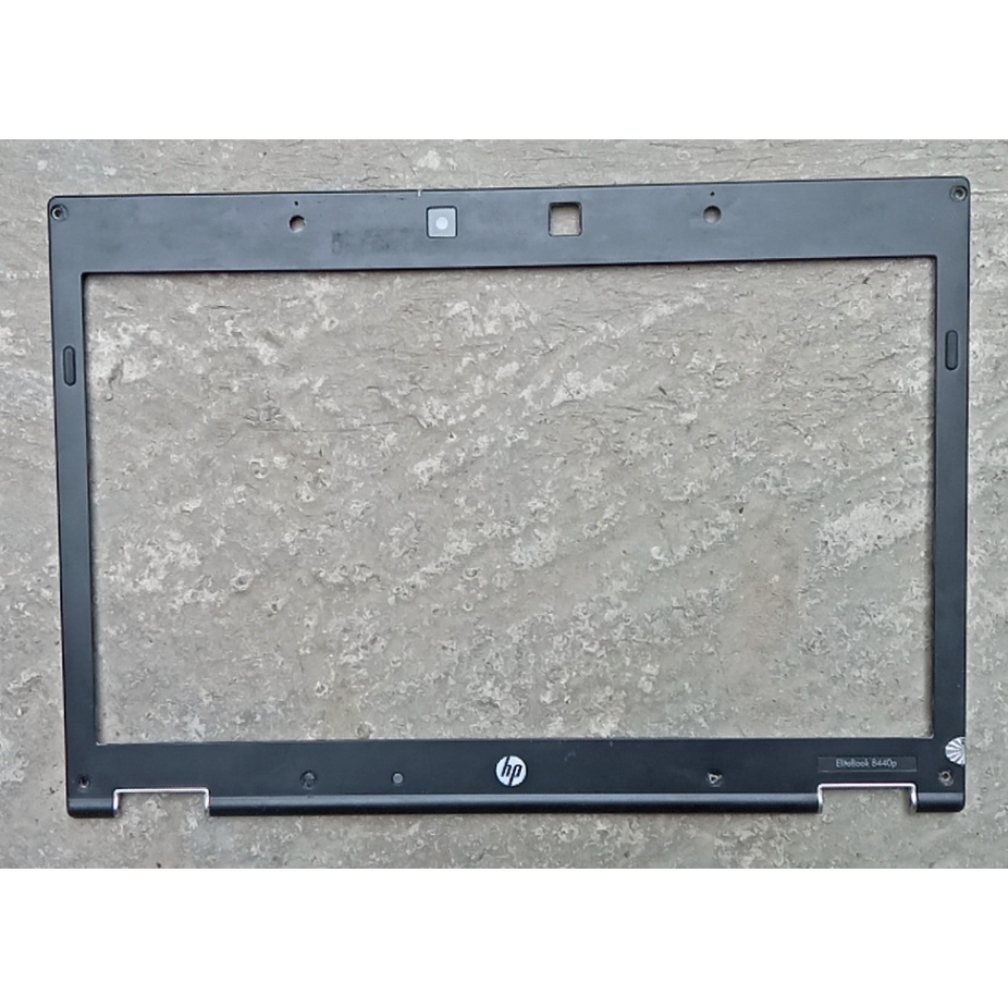 Vỏ mặt B viền màn hình Laptop HP EliteBook 8440P
