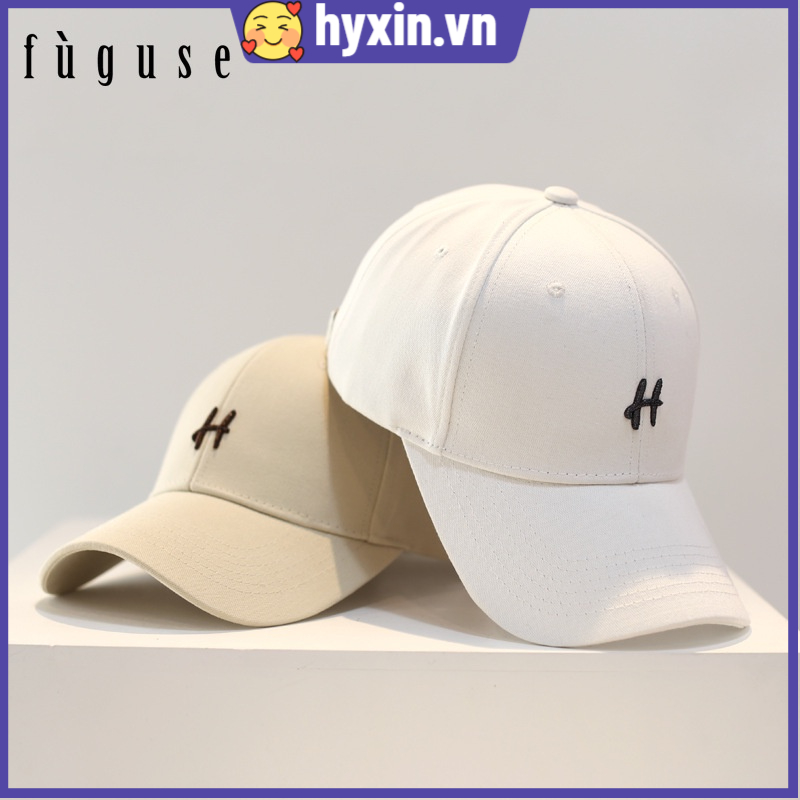 Mũ lưỡi trai phối chữ thêu cá tính