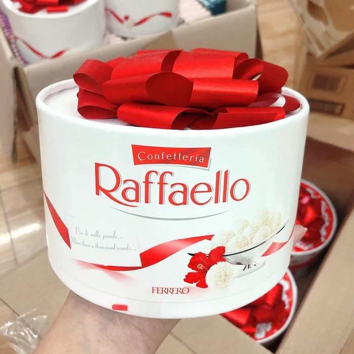 Kẹo dừa Raffaello Nga hộp nơ nakha