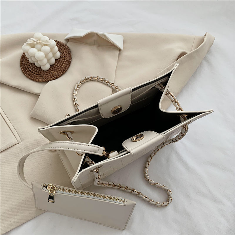 Túi Đeo Chéo Vuông Dây Kim Loại Thời Trang 2020 Cho Nữ