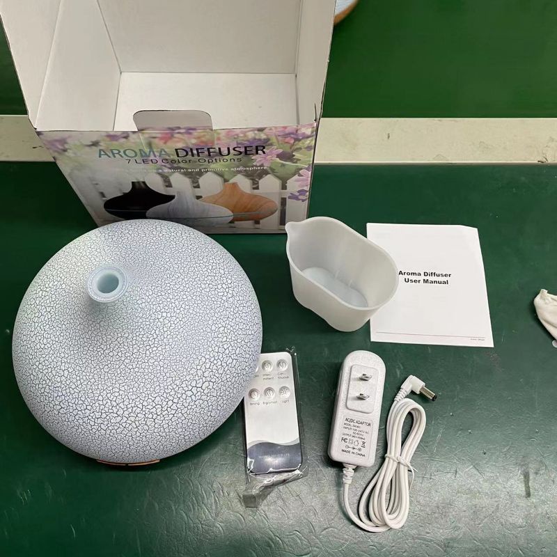 Máy phun sương tạo ẩm, xông tinh dầu khuếch tán hương thơm cho phòng ngủ dung tích 550ml có đèn led
