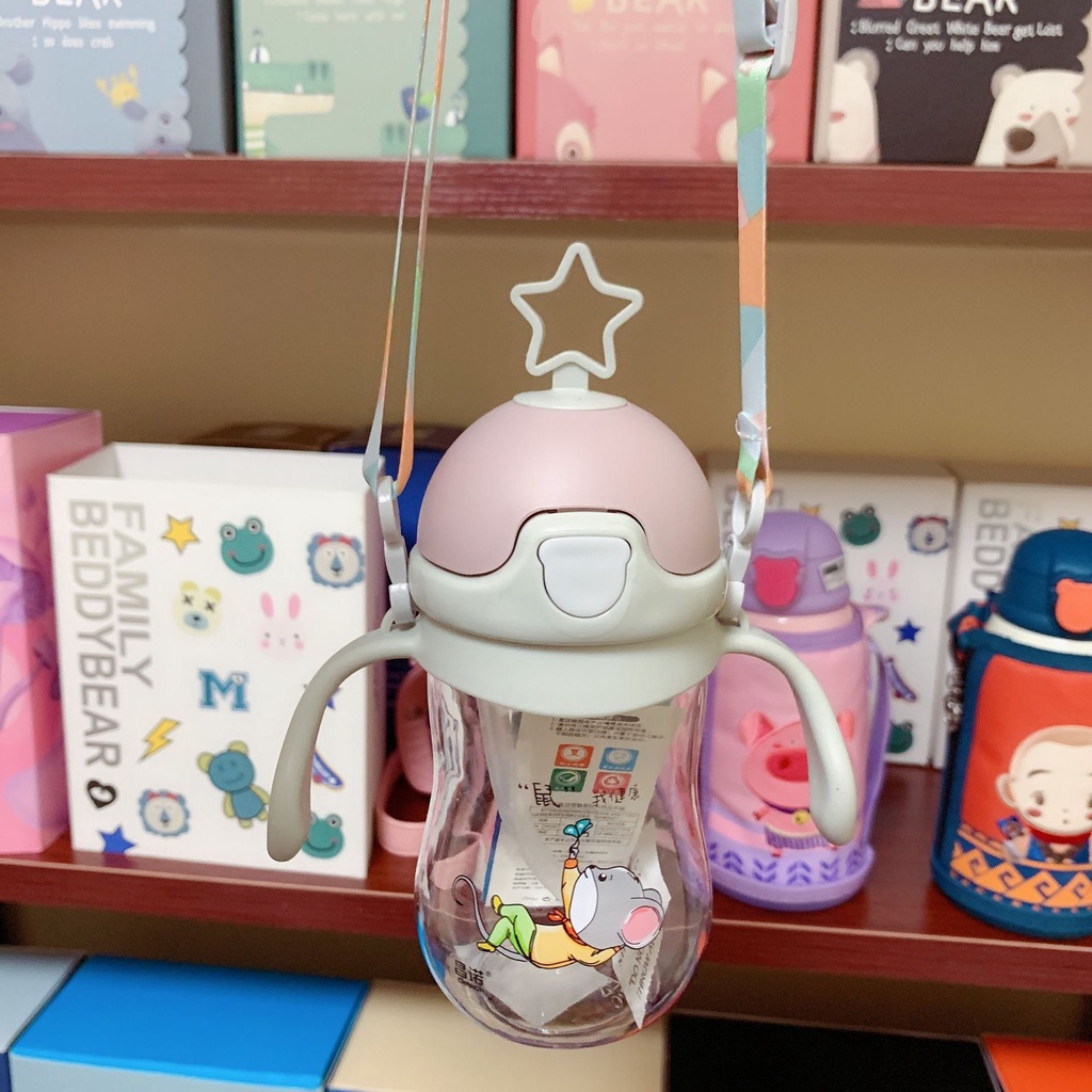 Bình nước cho bé tập uống hình ngôi sao thể tích 280 ml có dây đeo cho bé