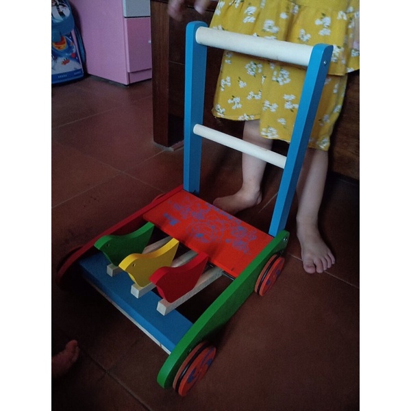 Xe tập đi, xe tập đi con gà