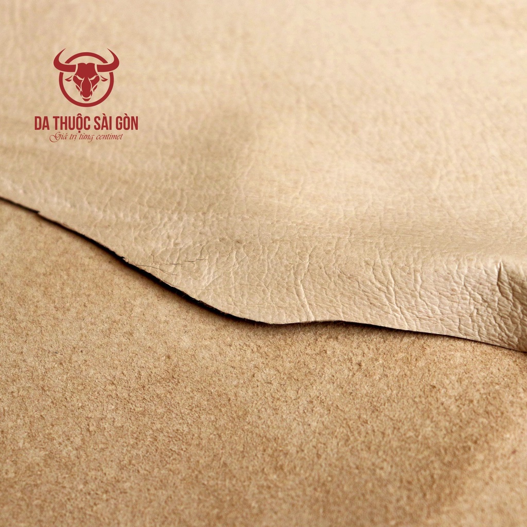 Da heo mặt cật cao cấp làm lót độ dày 0.6 đến 0.8 mm màu kem thương hiệu Da Thuộc Sài Gòn - Da thủ công