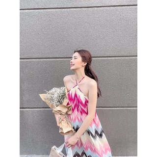 MAXI LỤA HỌA TIẾT HỞ LƯNG CỔ YẾM 090222