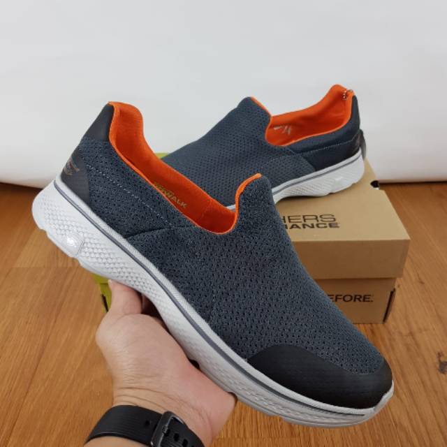 Skechers Giày Thể Thao Skechers Go Walk 4 Thời Trang Năng Động Dành Cho Nam