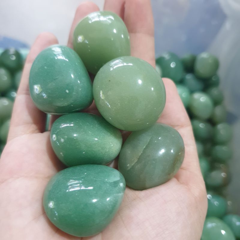 Sỏi đá thach anh nhiều màu trang trí phong thủy size 3cm - 5cm