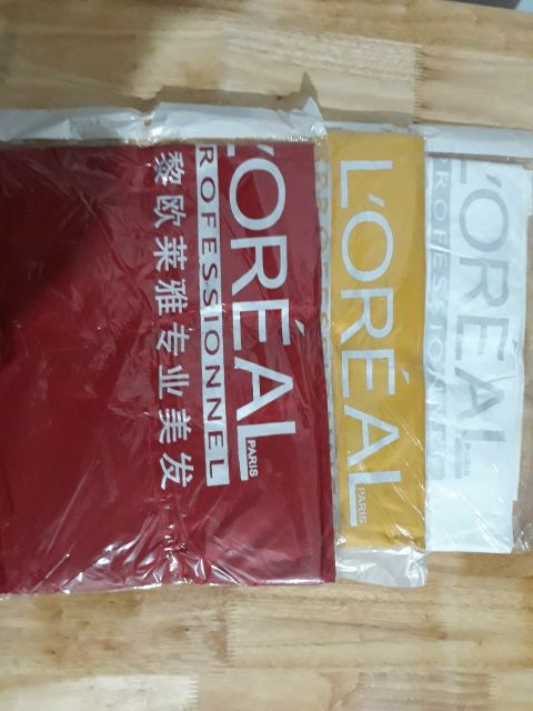 KHĂN CẮT TÓC LOREAL