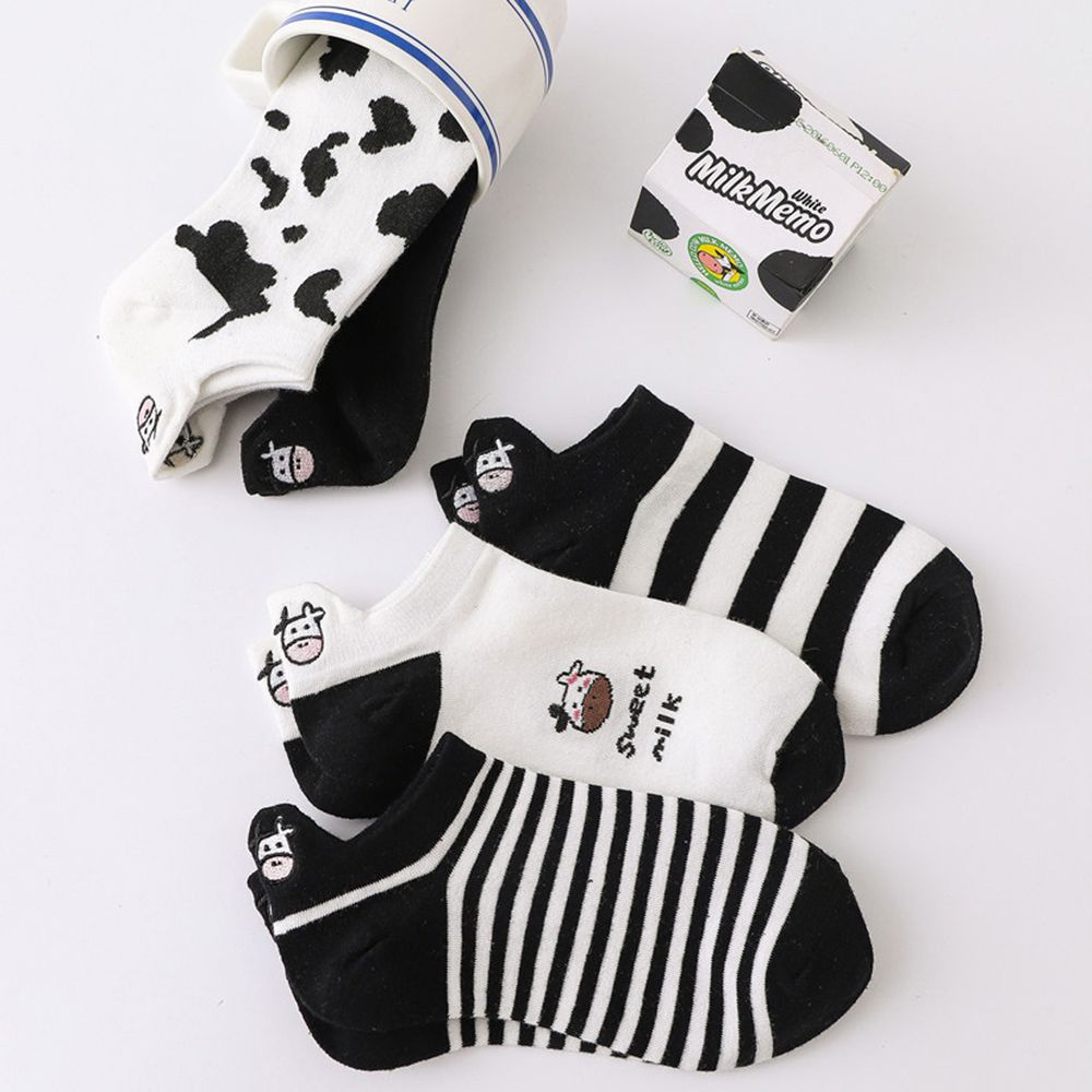 Vớ thuyền giữ ấm thêu họa tiết bò sữa hoạt hình màu trắng đen dễ thương cho nữ