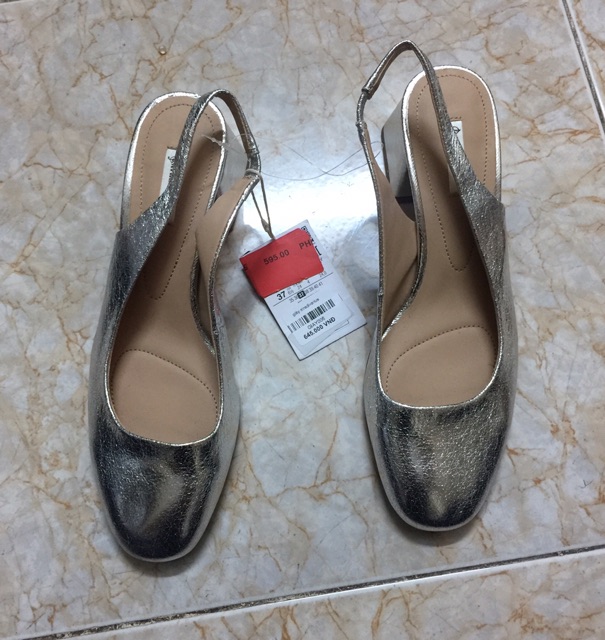 Giày Stradivarius Auth Bạc Size 37 ( Có Sẵn )