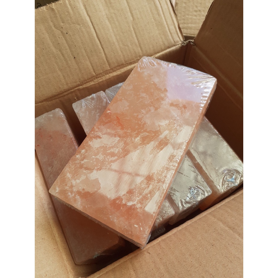 5 viên đá muối himalya kích thước 20*10*5cm, dùng để nướng thức ăn, làm tranh đá muối hay xây phòng xông hơi đá muối.