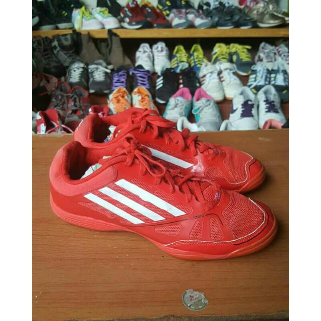 Giày cầu lông tennis hiệu Adidas đã qua sử dụng size 41 còn tốt