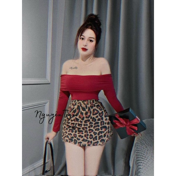 Áo bẹt vai màu đỏ đô sang chảnh đón tết xuân🥳
