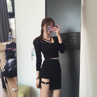 Chân váy A-line cạp cao