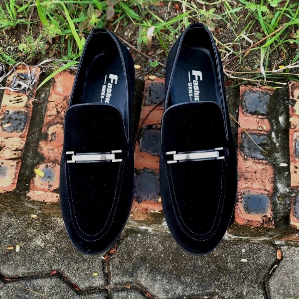 Giày nam da nỉ , đai thép cứng cáp , đế cao su đàn hồi cực êm