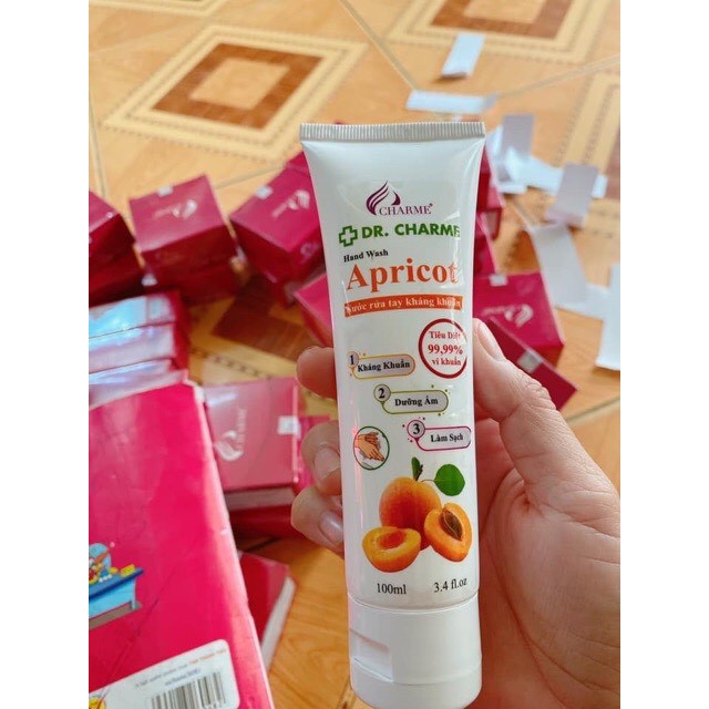 Nước Rửa Tay Kháng Khuẩn DR. CHARM.E Apricot với khả năng sát khuẩn 99.99% cùng tính năng dưỡng ẩm và làm mềm da | BigBuy360 - bigbuy360.vn