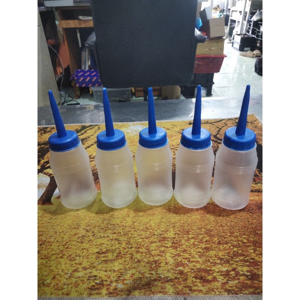 Bình châm dầu máy may