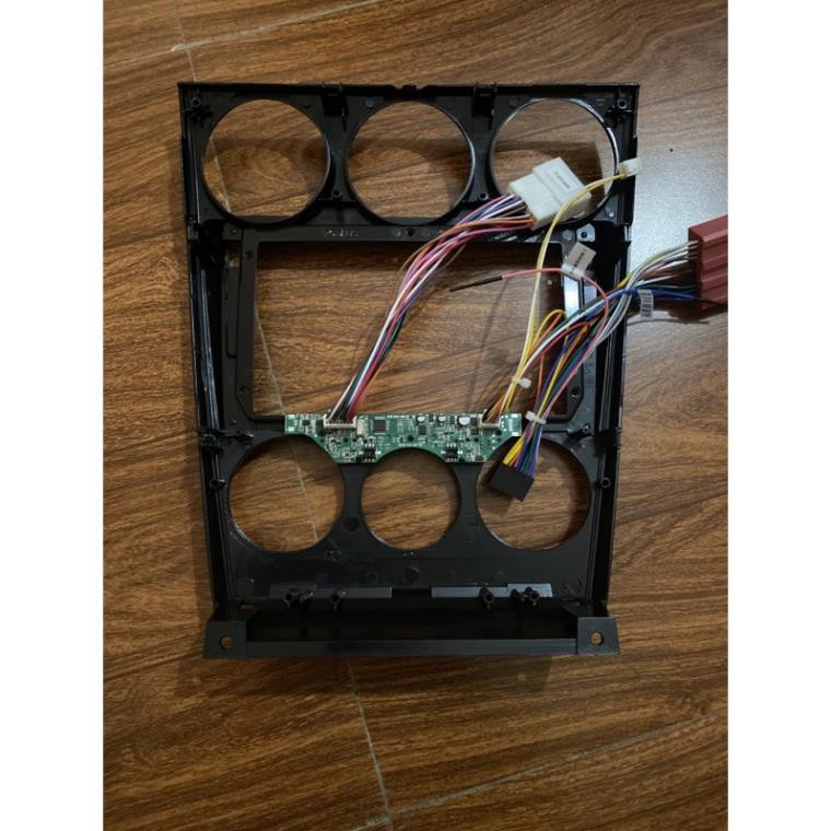 Mặt dưỡng Mazda 6 2003 - 2006 (9 inch) màn hình nằm dưới kèm jack nguồn zin theo xe