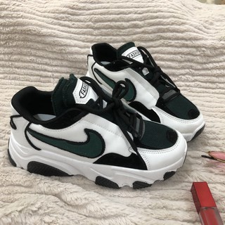 GIÀY THỂ THAO TREND 2020