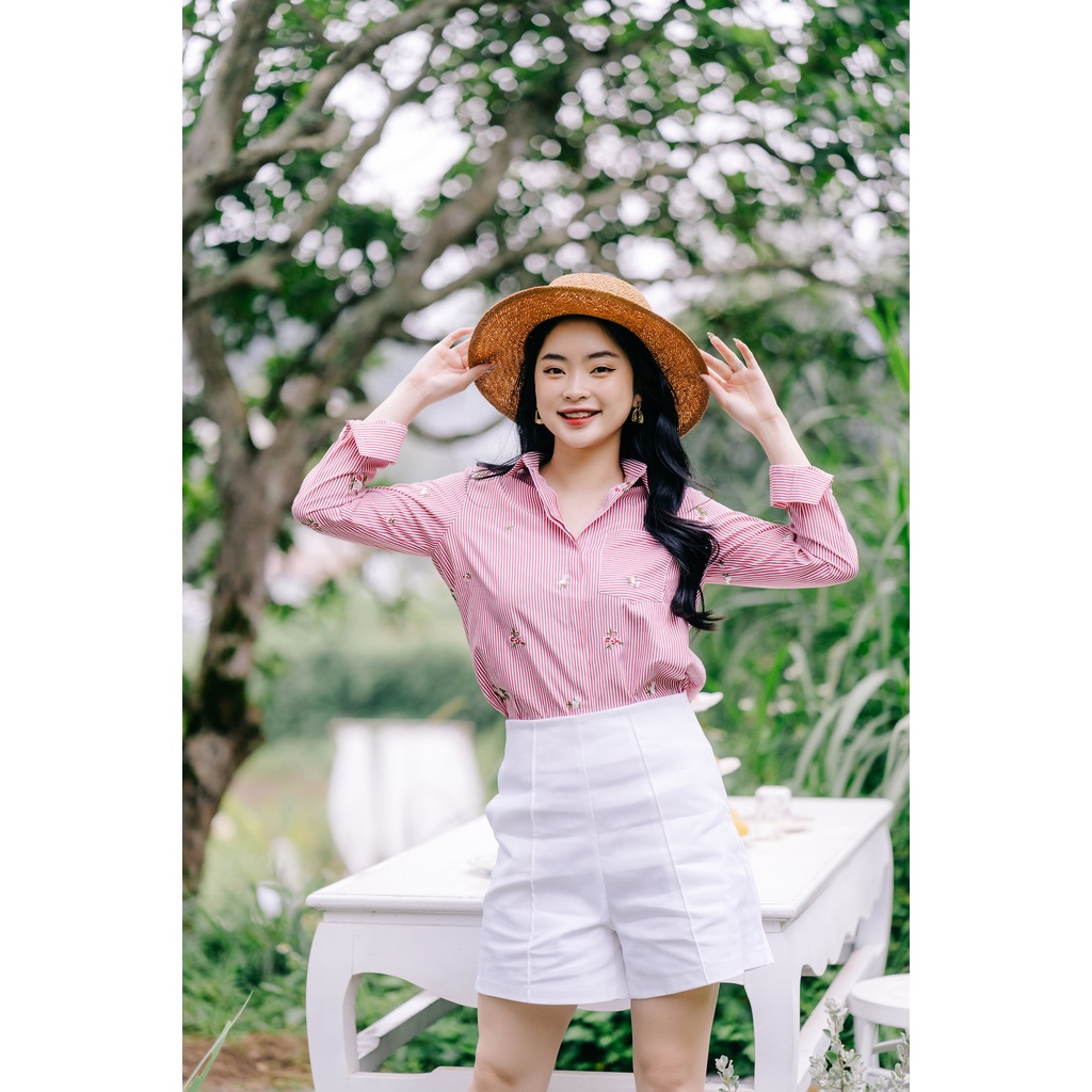 MINX - Áo Flower Embroi Strip Shirt