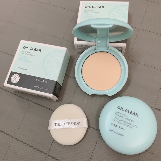 Phấn kiềm dầu Oil Clear Smooth &amp; Bright Powder