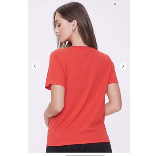 Áo thun from basic đỏ in cô gái đội nón đỏ  vnxk