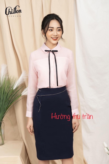 Chân váy bút chì vạt phối nẹp trắng trẻ trung | BigBuy360 - bigbuy360.vn