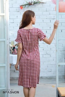 Đầm caro suông cổ V InFashion