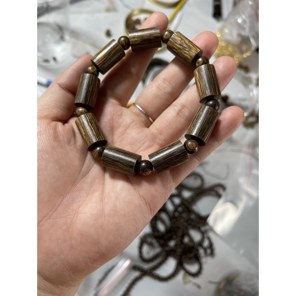 Vòng Tay Trâm Hương vòng tay sánh chìm thơm  -Vòng Trâm Huong Sanh chim dang truc | BigBuy360 - bigbuy360.vn