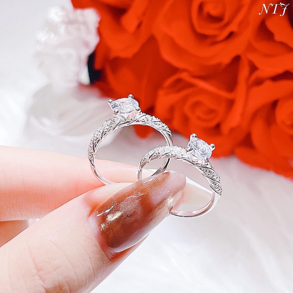 Nhẫn nữ bạc thật thân xoắn gắn đá nhỏ xinh xắn - Kho sỉ bạc Nhất Linh