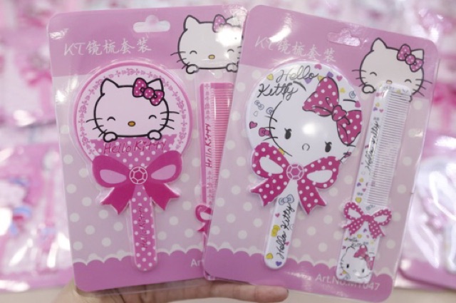 Set gương lược Hello Kitty mini bỏ túi xinh xắn