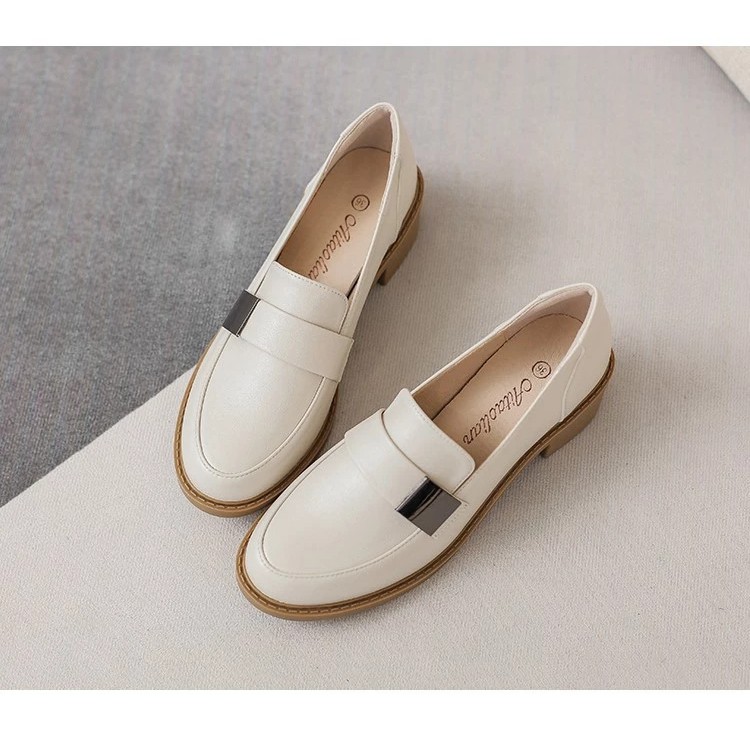 Giày đế vuông nữ màu trắng thanh lịch