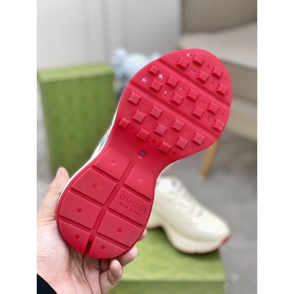 Giày sneaker da thật thời trang cao cấp Gucci GG GC thiết kế in hình doraemon, phong cách trẻ trung