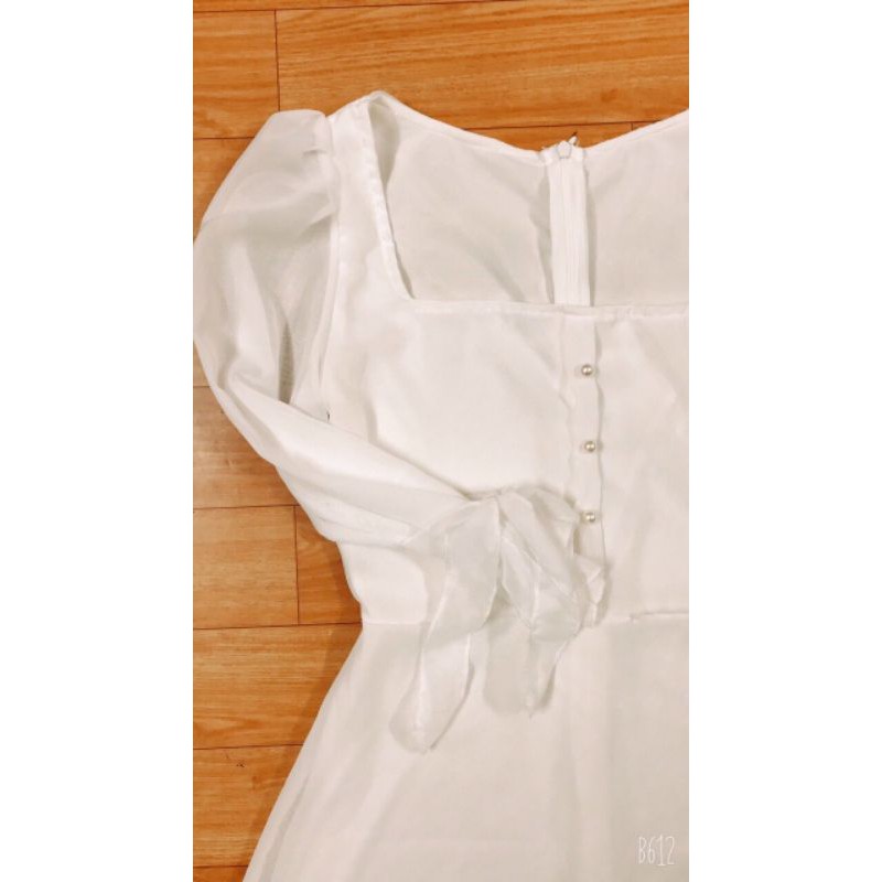 Đầm xòe cổ vuông tay lỡ buộc nơ xinh xắn