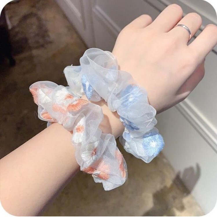 Buộc tóc voan scrunchies phối hoa