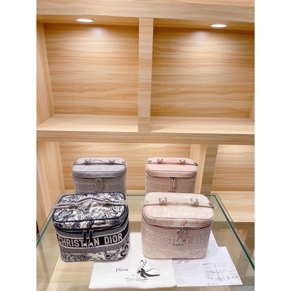 Túi xách diỏr cốp hàng thêu sz 23 order trung