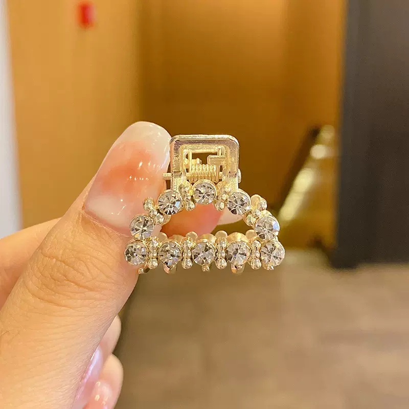 Kẹp tóc hình cá mập đính ngọc trai giả thời trang Hàn Quốc cho nữ