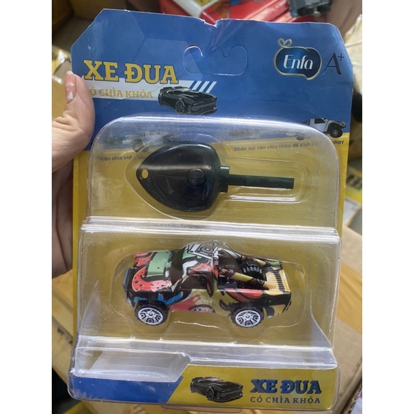 ĐỒ CHƠI XE ĐUA CÓ CHÌA KHOÁ Hkm Enfa