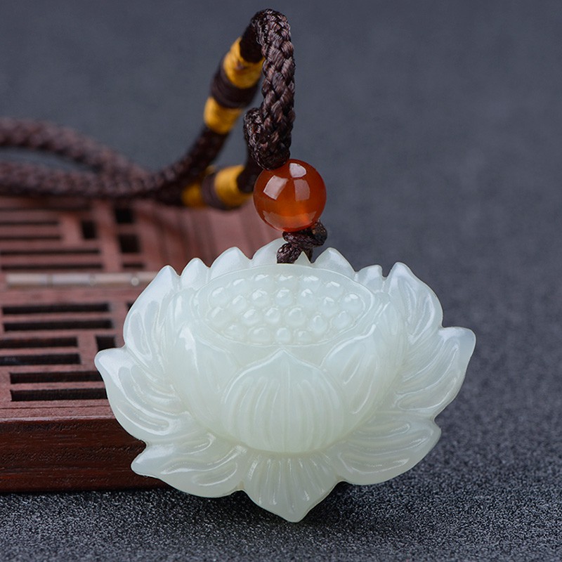 Dây chuyền mặt đá ngọc bích tự nhiên hình hoa sen trắng chất lượng