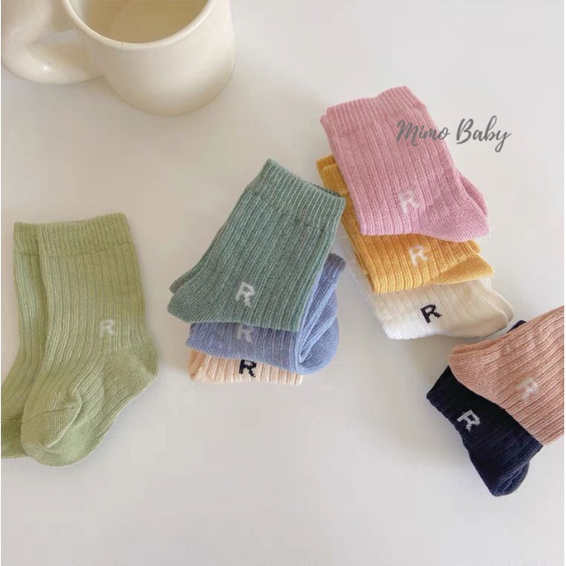 Tất vớ cao cổ chất liệu len thêu chữ R dễ thương cho bé T32 Mimo baby
