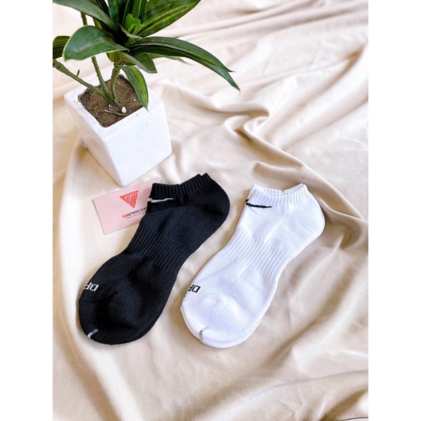Tất vớ Nike Drifit dày dặn, êm ái, thoáng mát khô ráo - Ảnh thật shop chụp