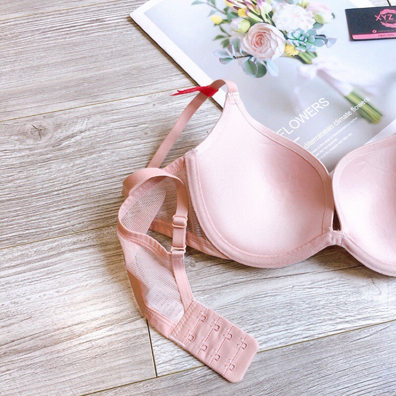 Áo lót xuất nhật cao cấp Xyz1654- trơn mút mỏng có gọng nâng ngực tròn đầy.