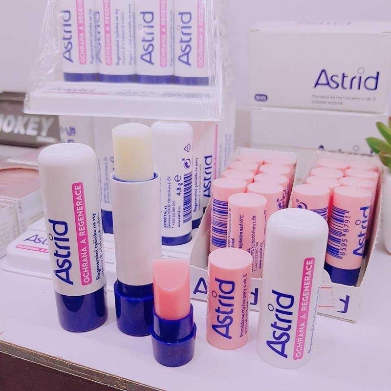 Son Dưỡng Môi Mỡ Hưu Astrid