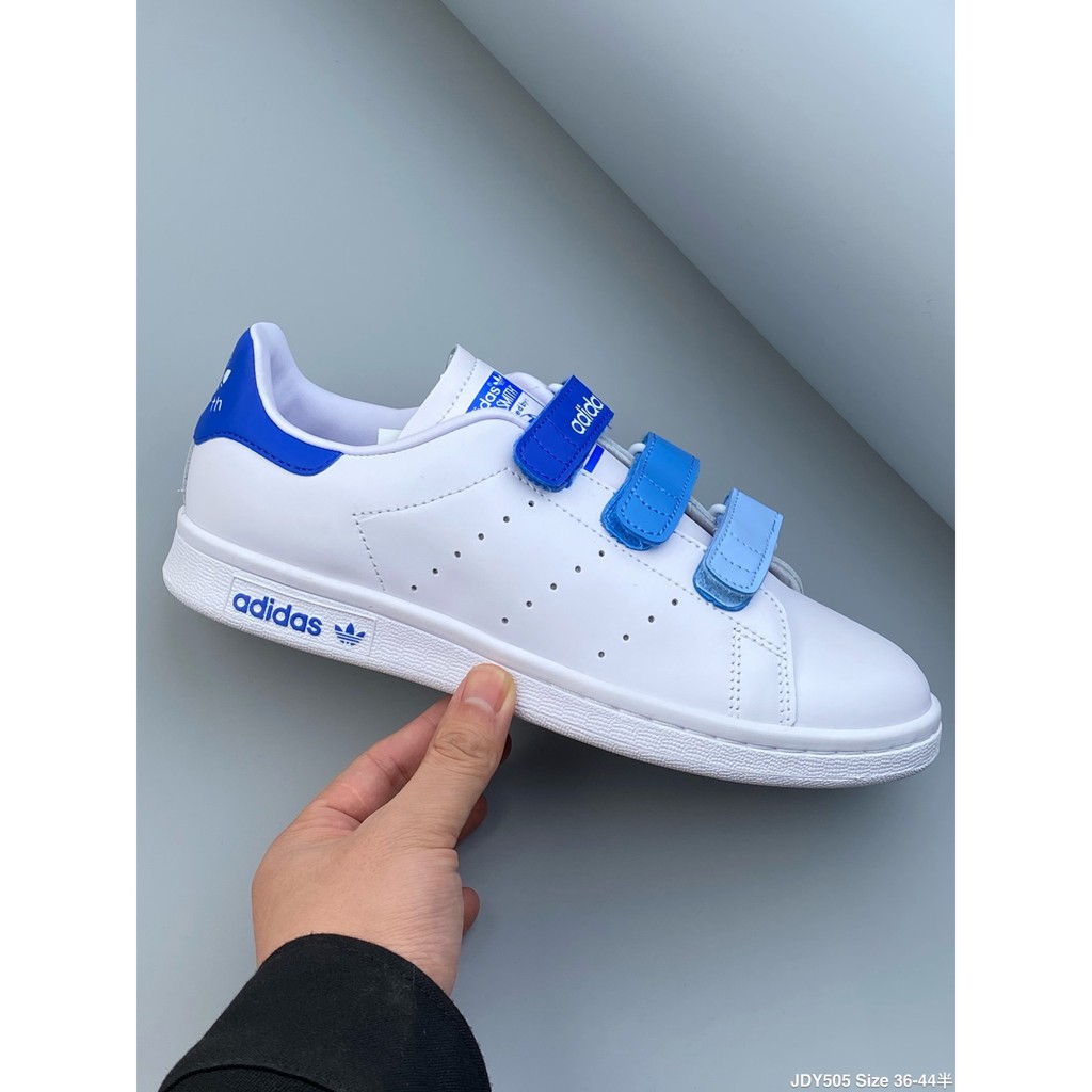 Giày thể thao adidas