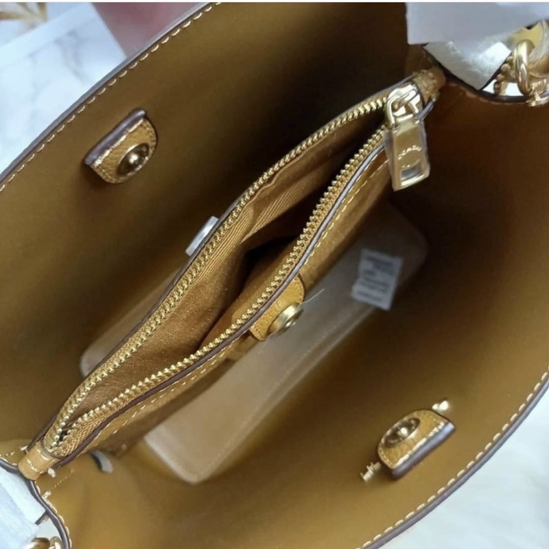 Túi Coach Bucket