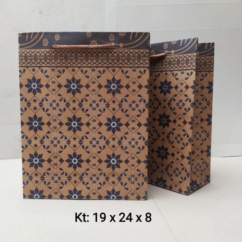 túi giấy combo 70c kt: 19 x 25 x 8